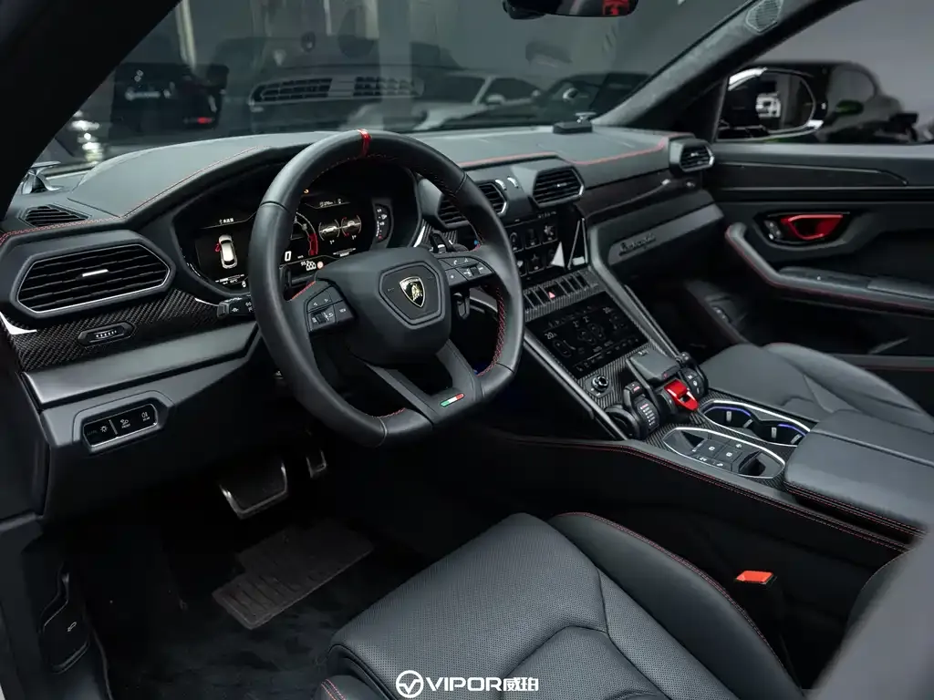 Lamborghini Urus — фото 9