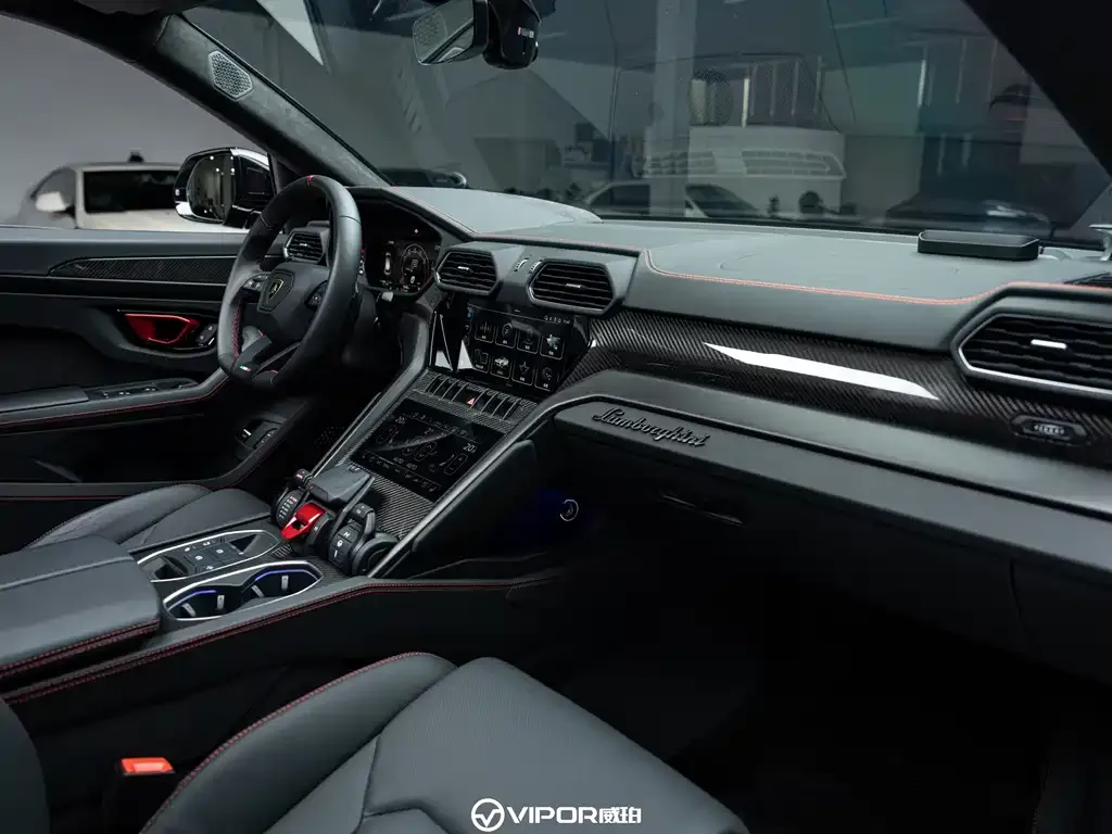 Lamborghini Urus — фото 10