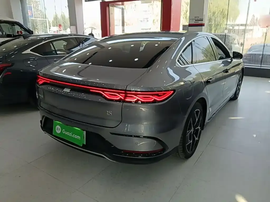 BYD Han — фото 10