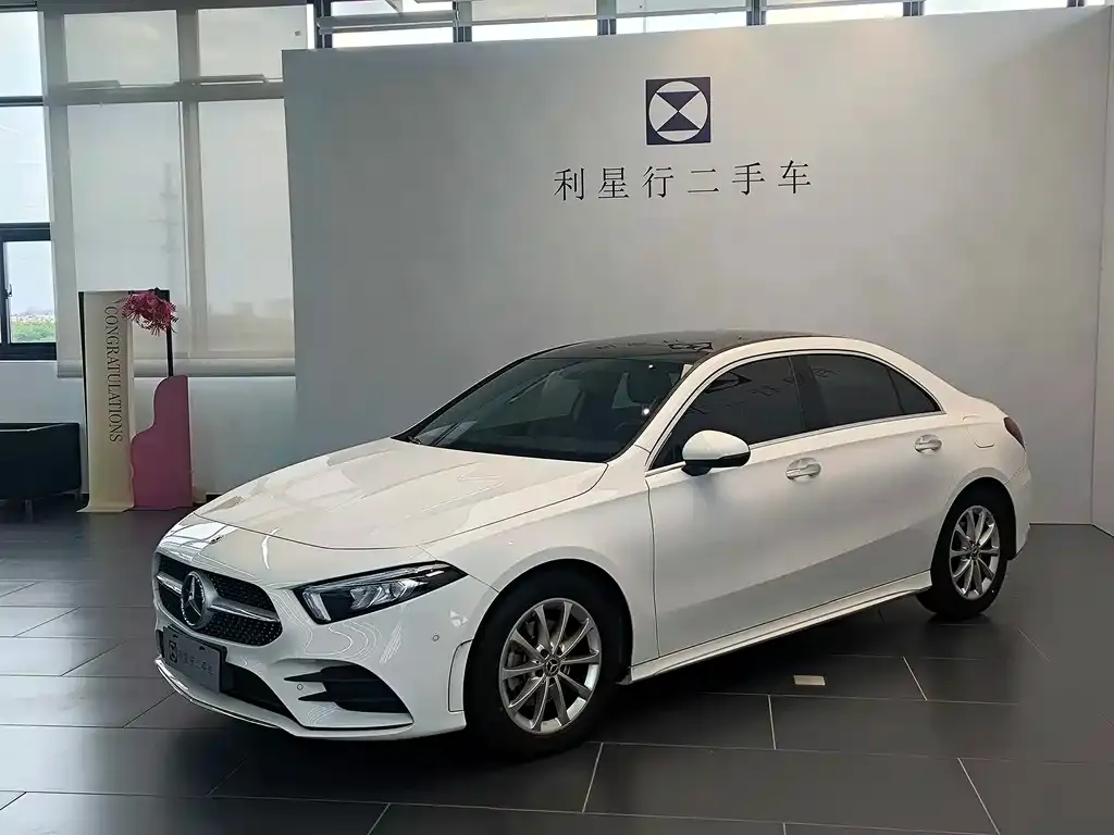 Mercedes-Benz A-Class — фото 1
