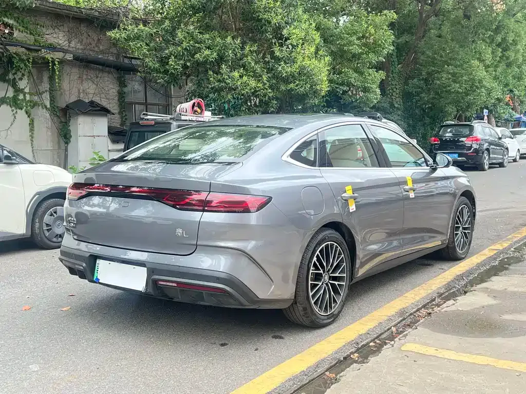 BYD Qin L — фото 10