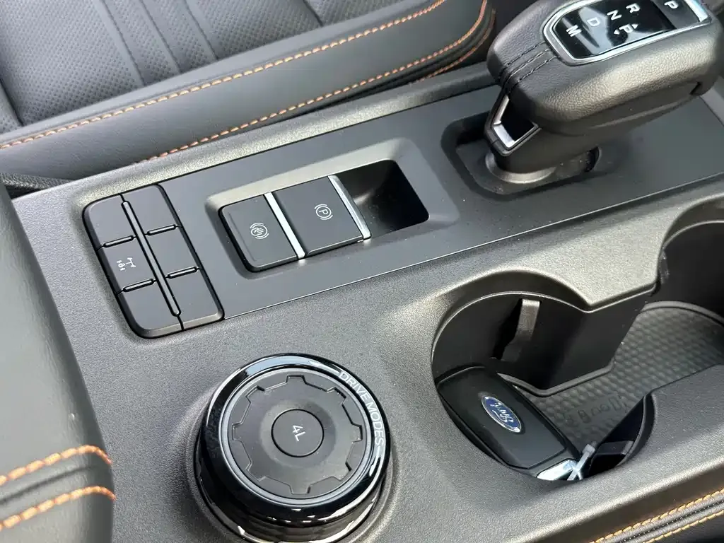 Ford Ranger — фото 10