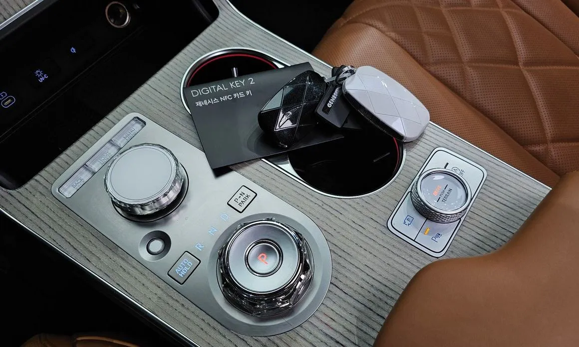 Genesis GV80 — фото 10