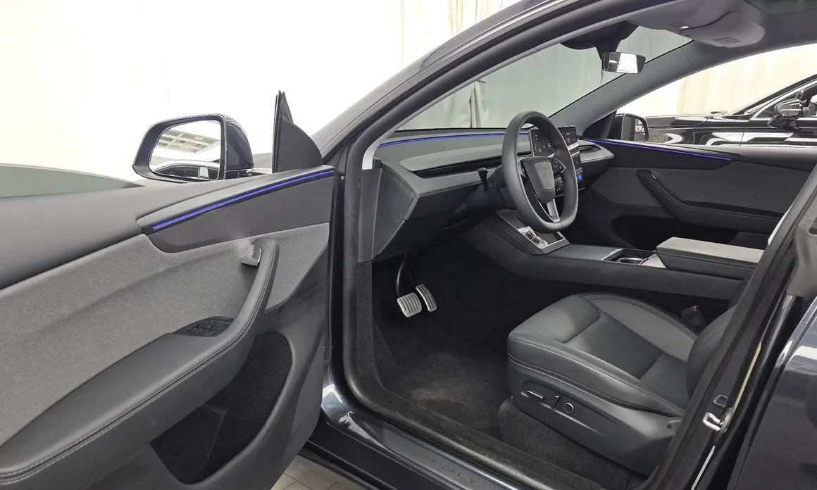 Tesla Model Y — фото 8