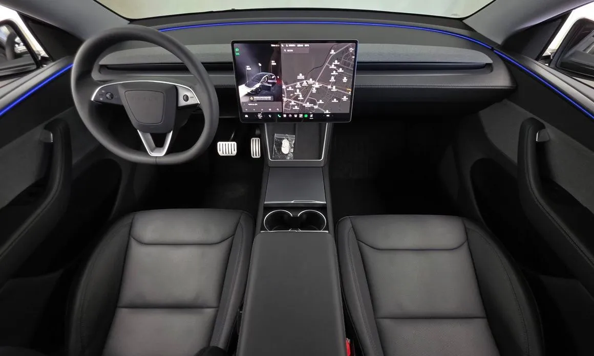 Tesla Model Y — фото 5