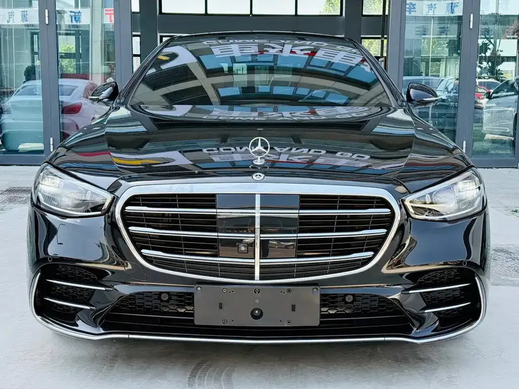 Mercedes-Benz S-Class — фото 1