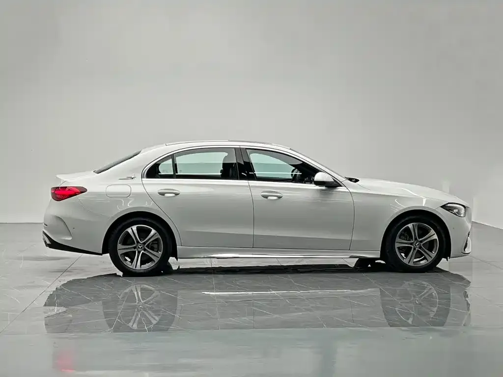 Mercedes-Benz C-Class — фото 6