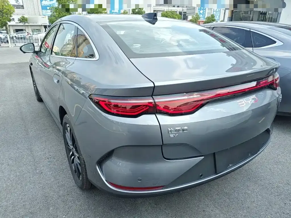 BYD Qin L — фото 9