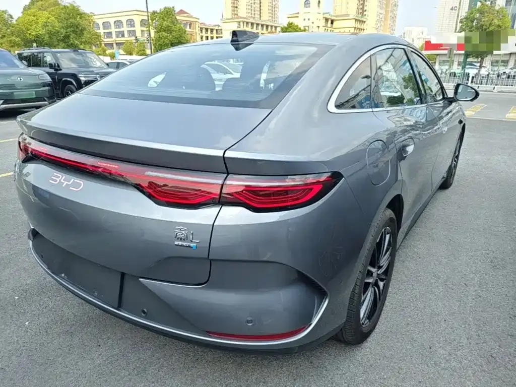 BYD Qin L — фото 6
