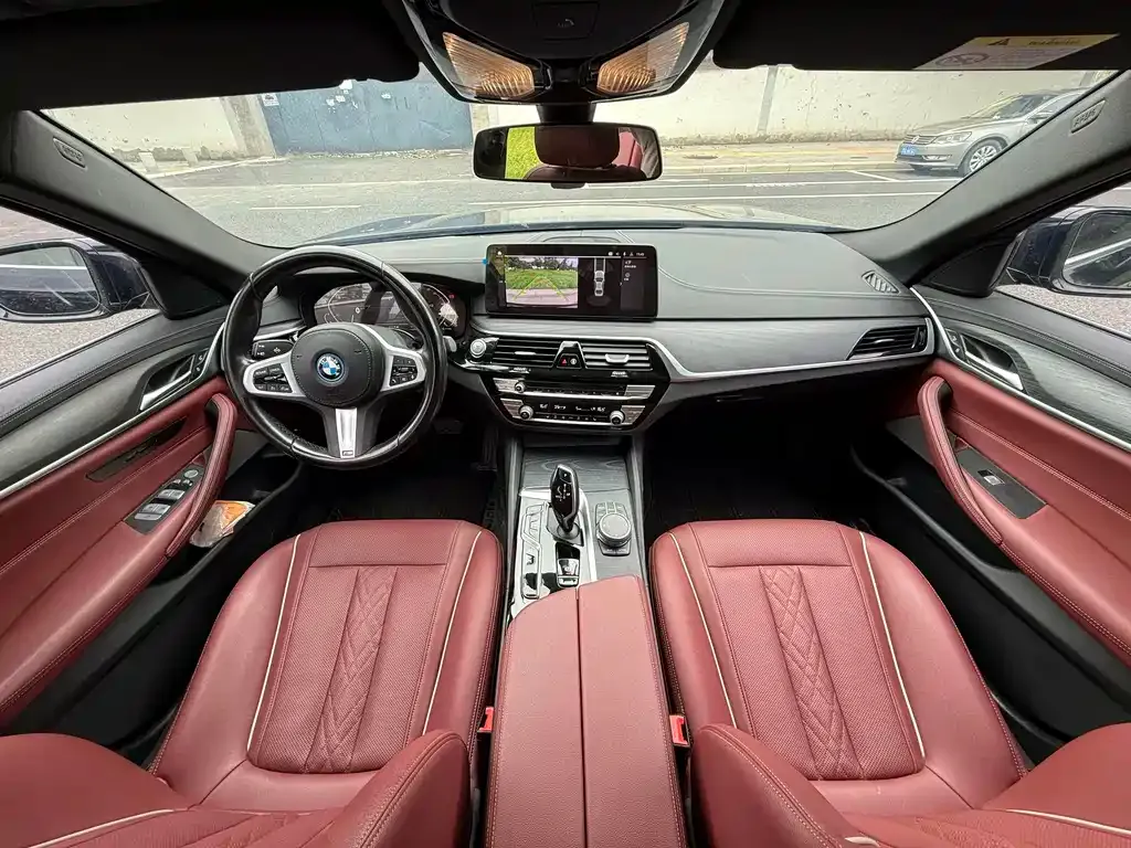 BMW 5 Series New Energy — фото 3
