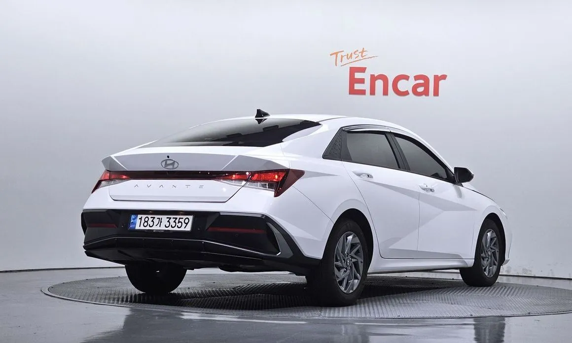 Hyundai AVANTE — фото 2