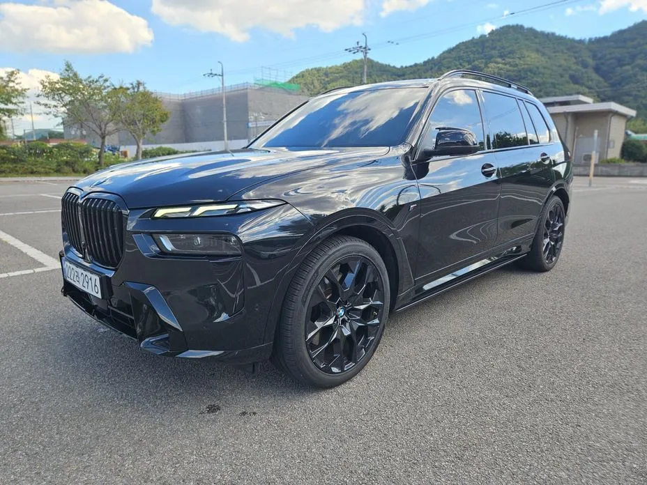 BMW X7 — фото 1