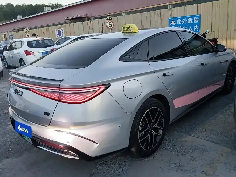 BYD Seal — фото 7