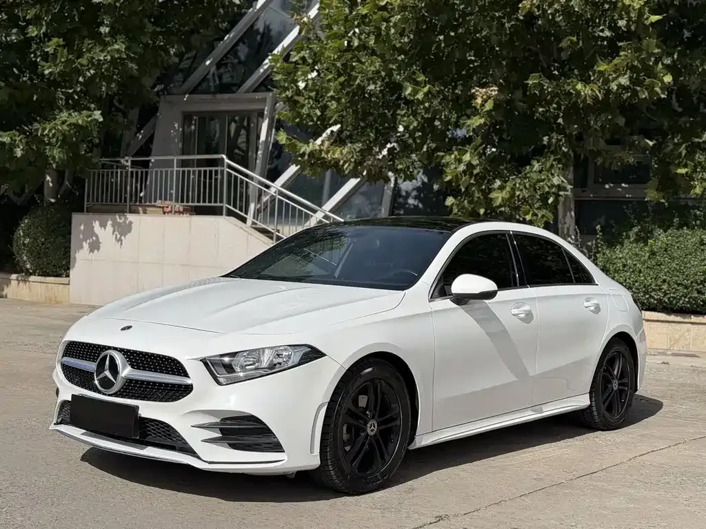 Mercedes-Benz A-Class — фото 1