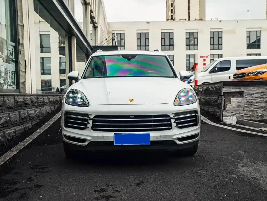 Porsche Cayenne — фото 2