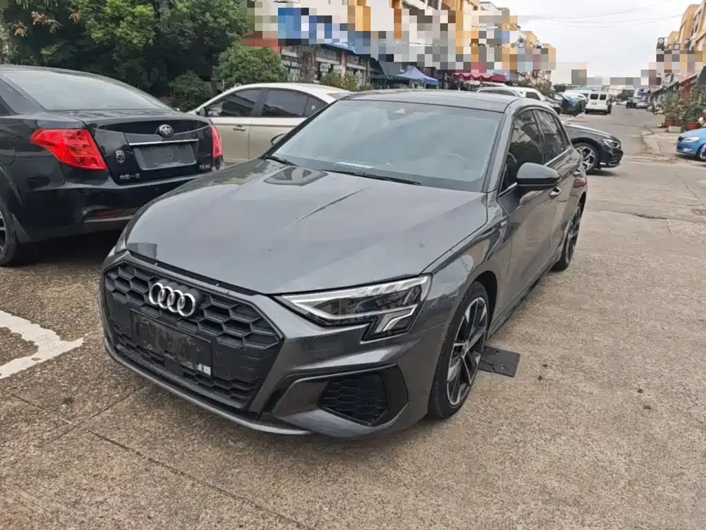 Audi A3 — фото 1