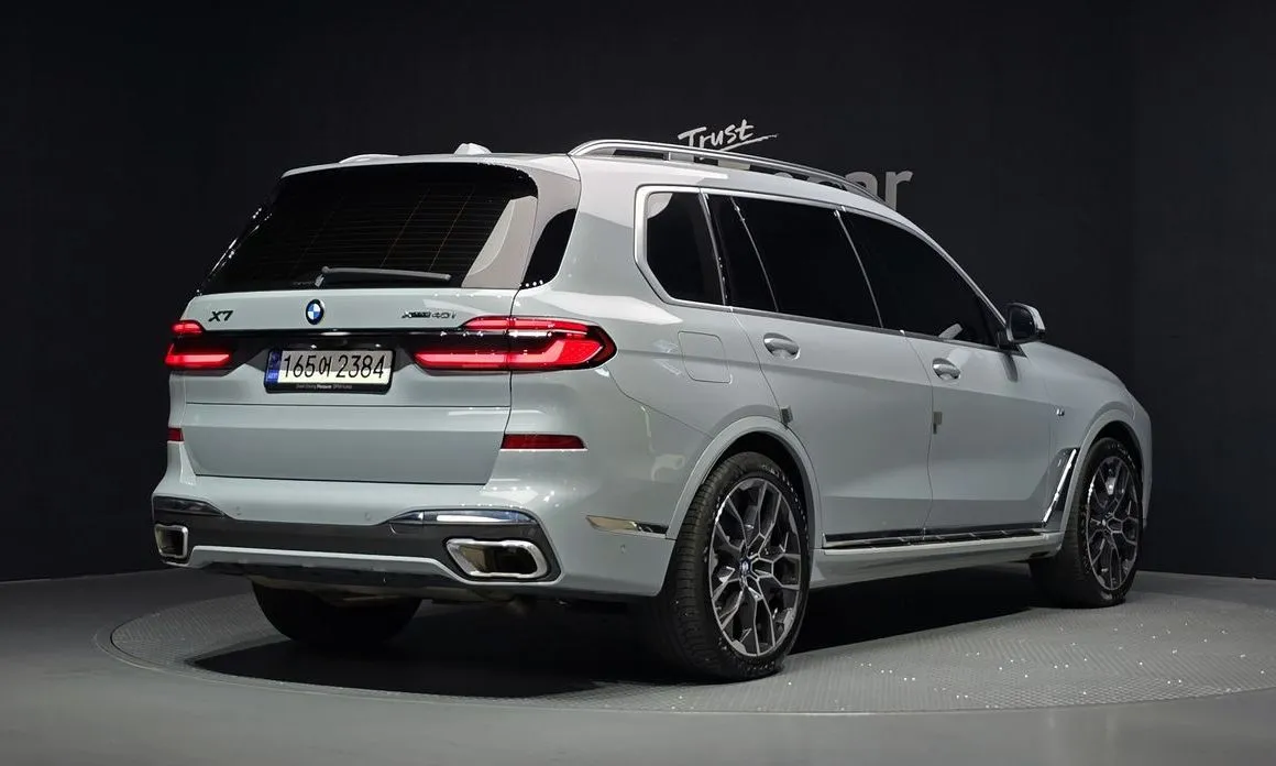 BMW X7 — фото 3