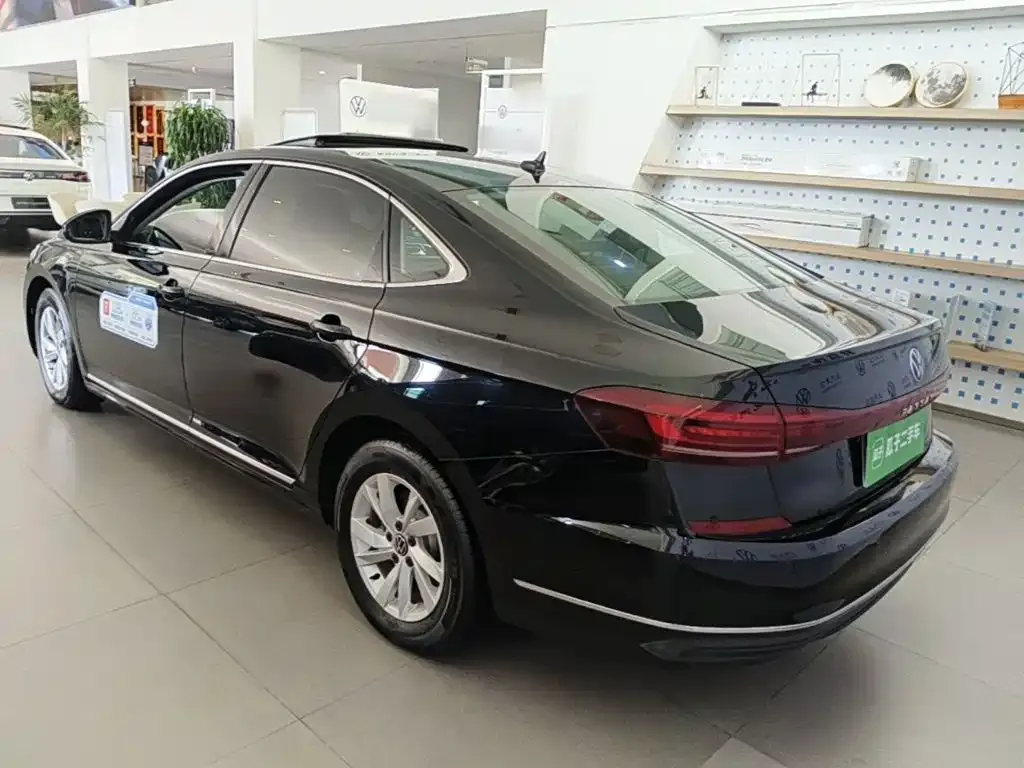 Volkswagen Passat — фото 7