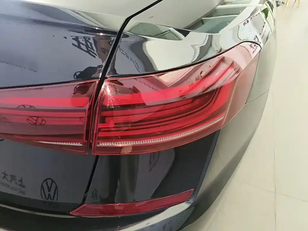 Volkswagen Passat — фото 3