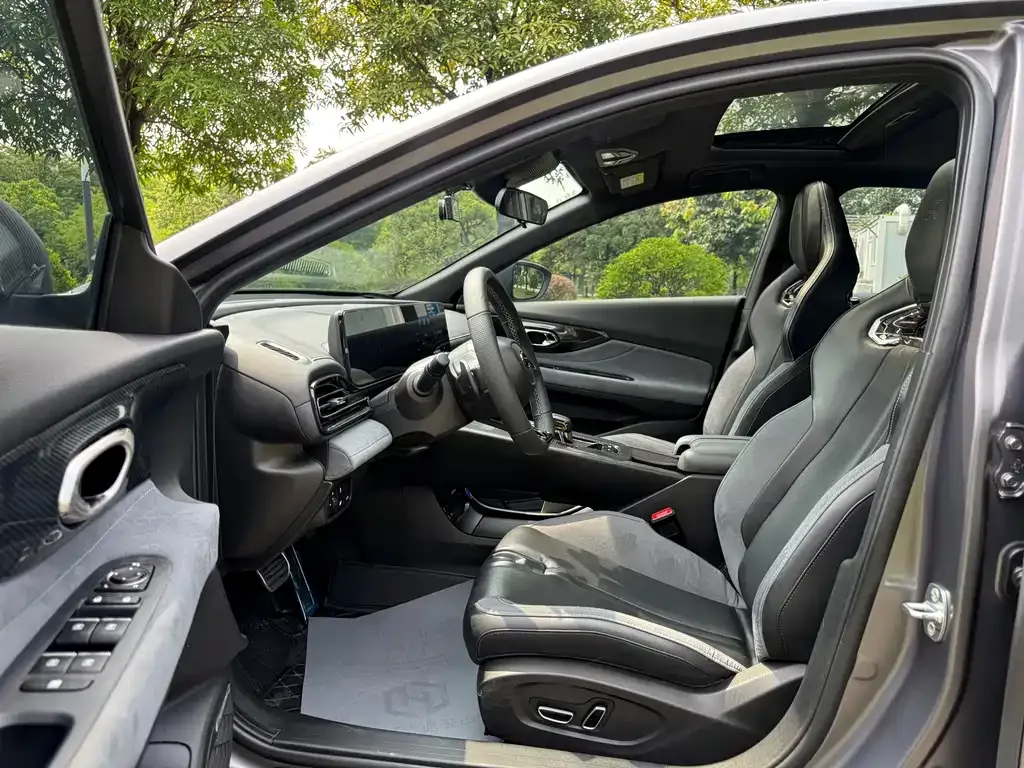 GAC Motor Shadow Leopard — фото 5