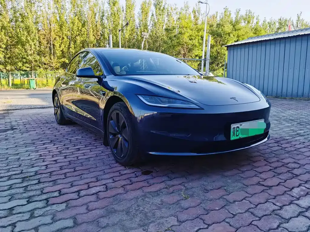 Tesla Model 3 — фото 5
