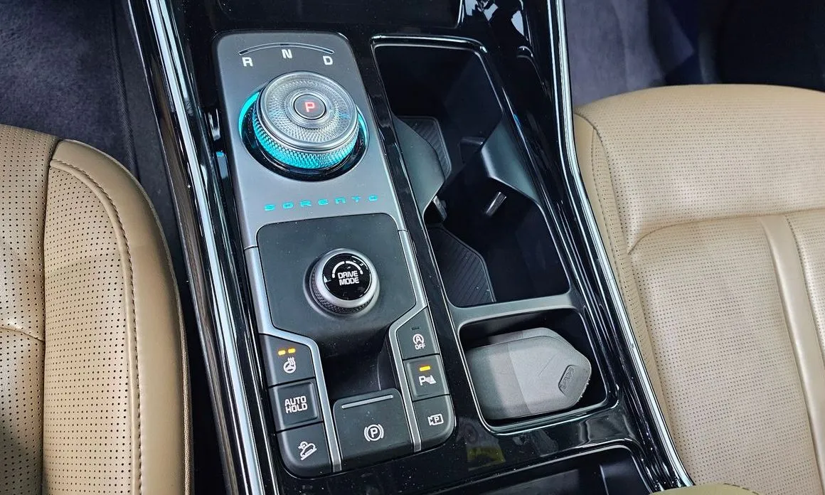 Kia Sorento — фото 5
