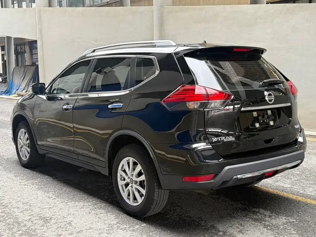 Nissan X-Trail — фото 10