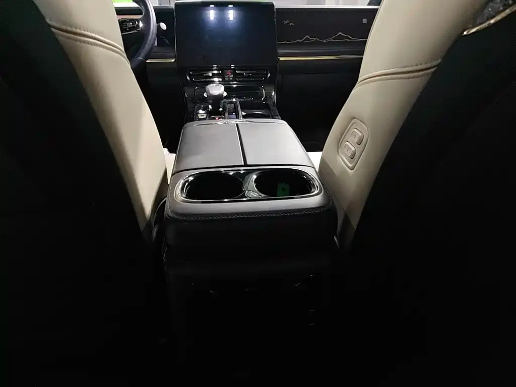 GAC Motor Trumpchi M8 — фото 7