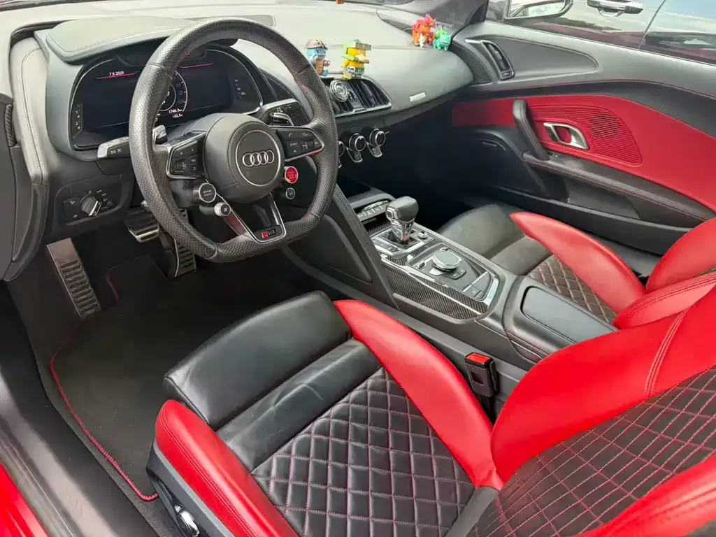 Audi R8 — фото 5