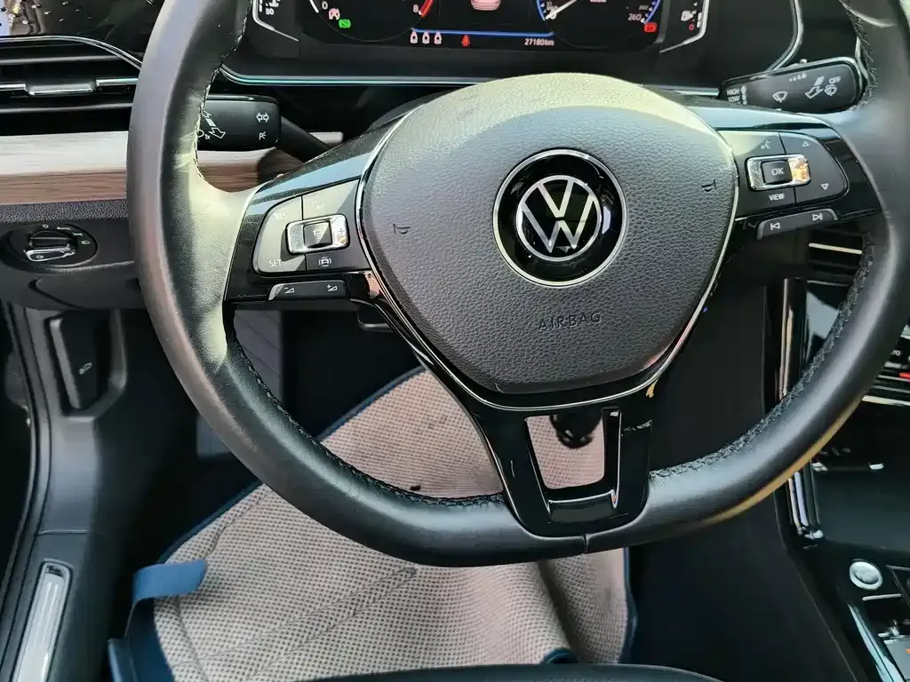 Volkswagen Passat — фото 2