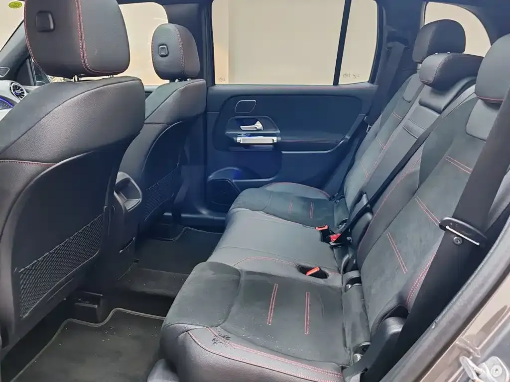 Mercedes-Benz GLB AMG — фото 9