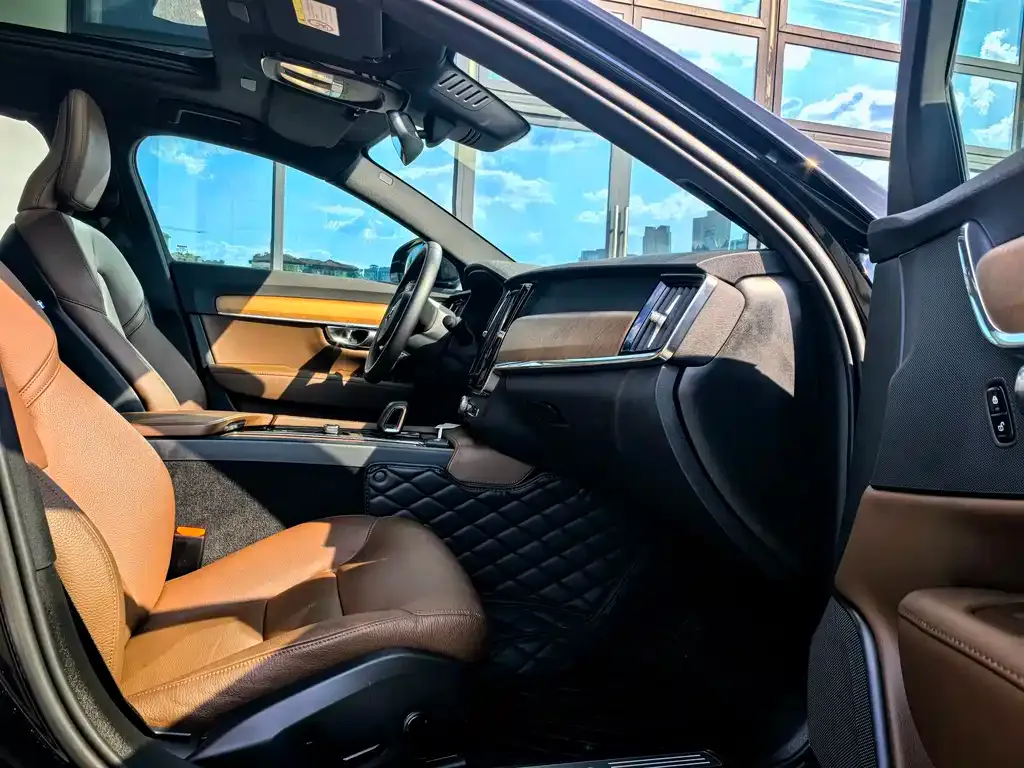 Volvo S90 — фото 8