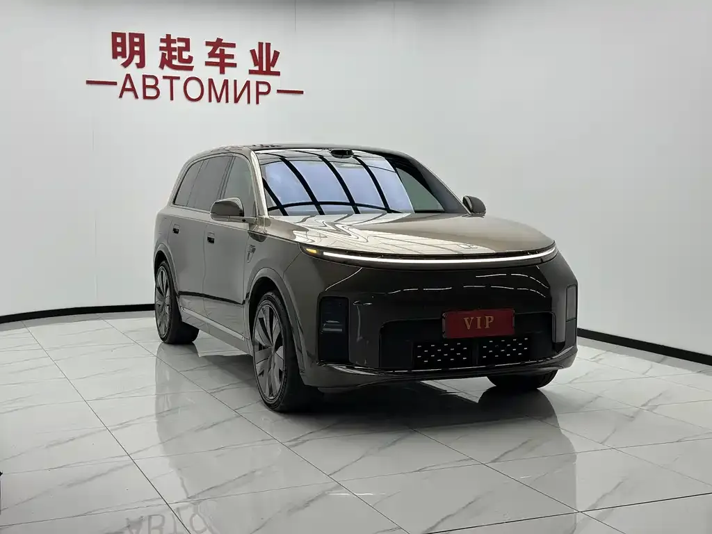 Li Auto L9 — фото 7