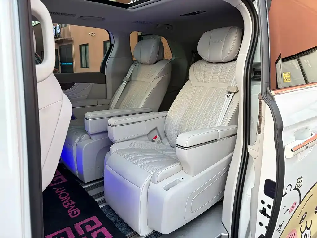 Roewe iMAX8 — фото 7