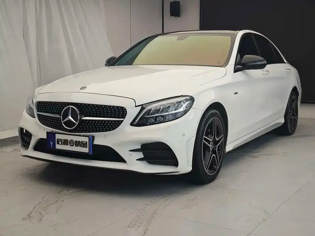 Mercedes-Benz C-Class — фото 1