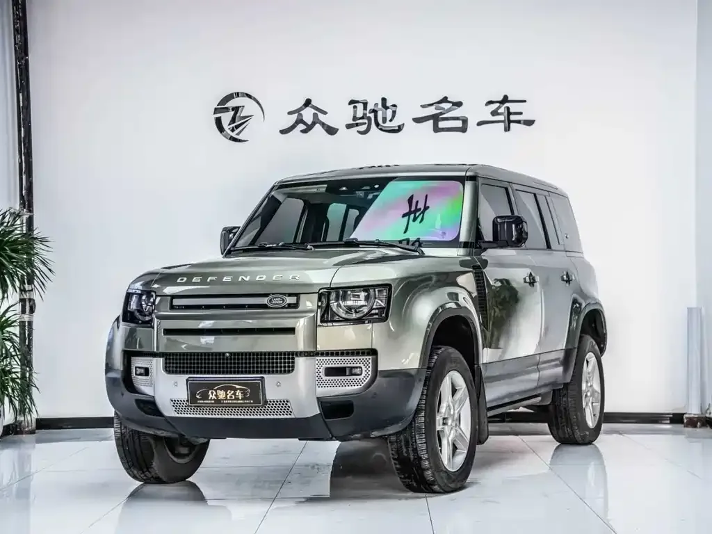 Land Rover Defender — фото 1
