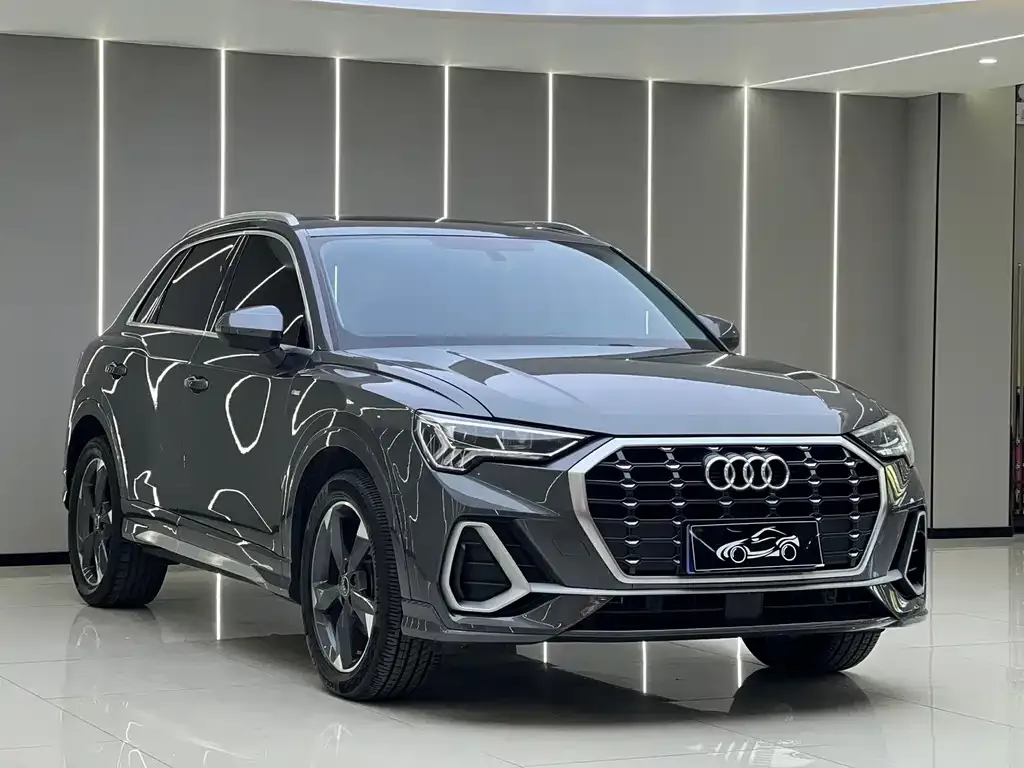 Audi Q3 — фото 10