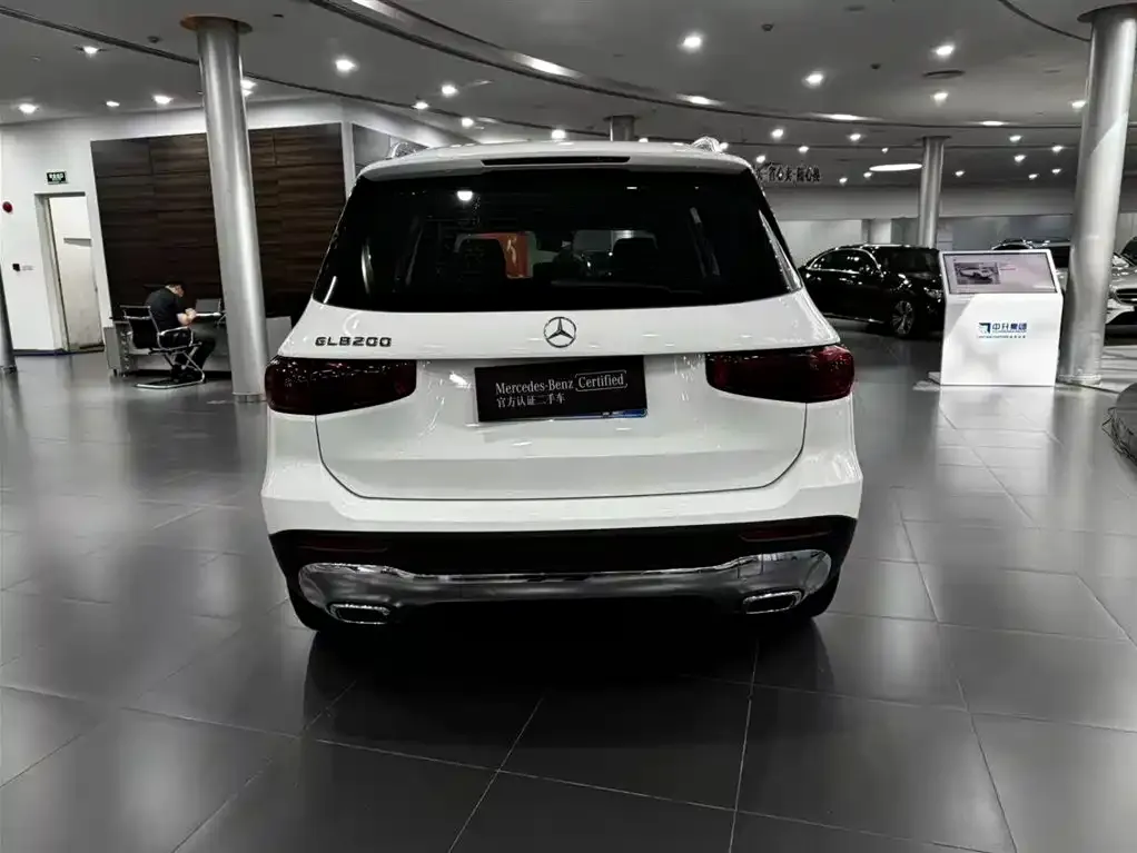 Mercedes-Benz GLB — фото 2