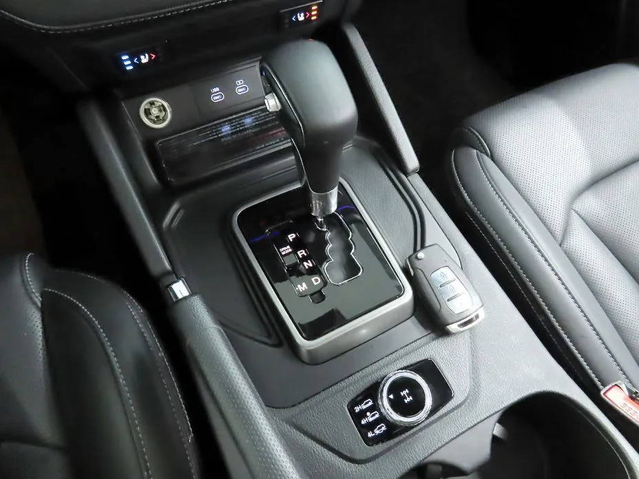 KG Mobility (Ssangyong) Rexton — фото 10