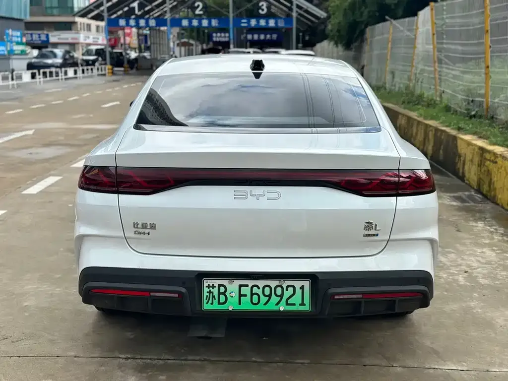BYD Qin L — фото 10