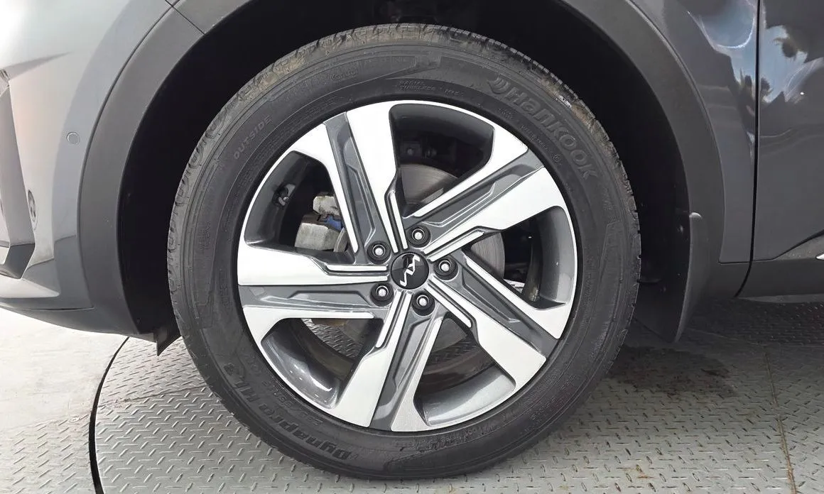 Kia Sorento — фото 8