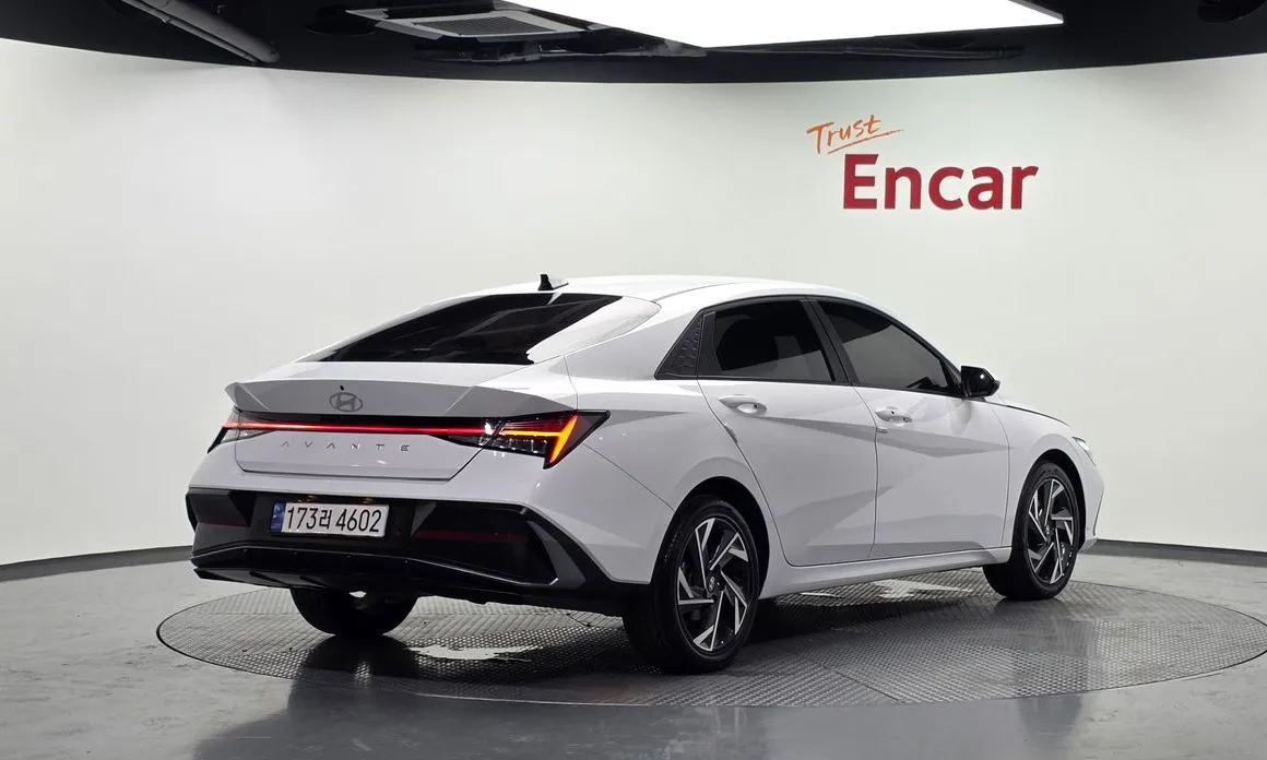 Hyundai AVANTE — фото 8