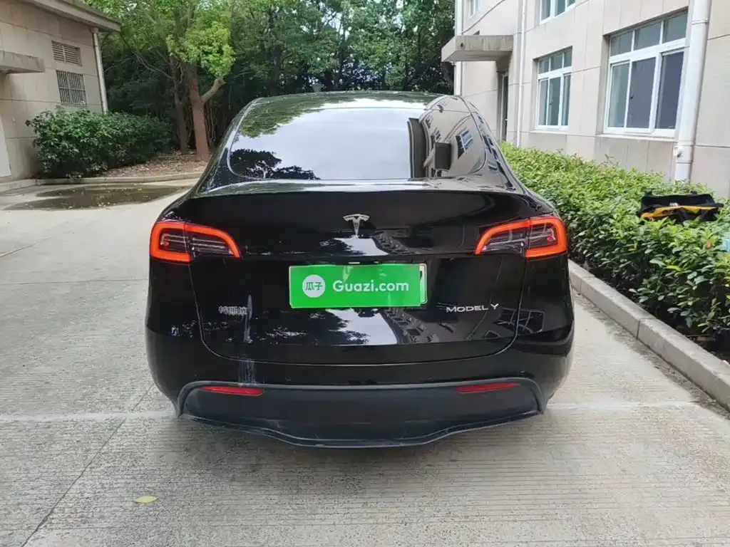 Tesla Model Y — фото 7