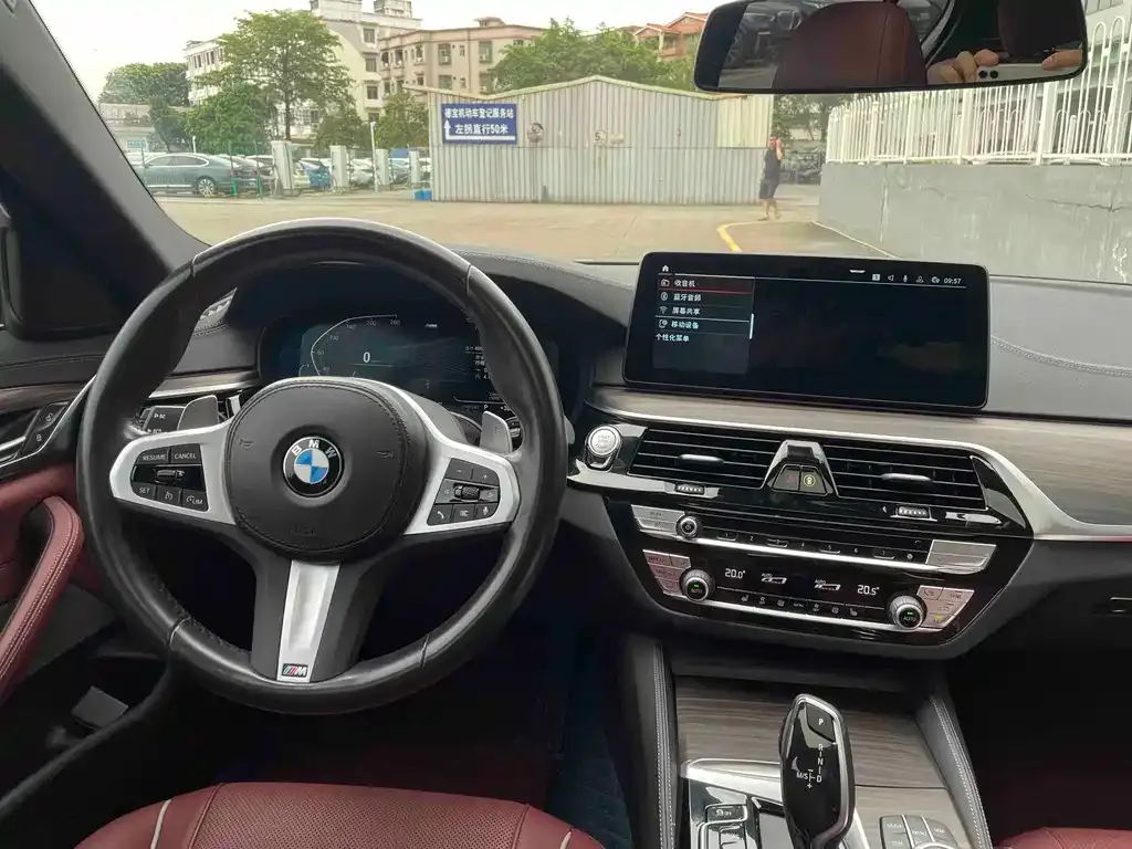 BMW 5 Series — фото 2