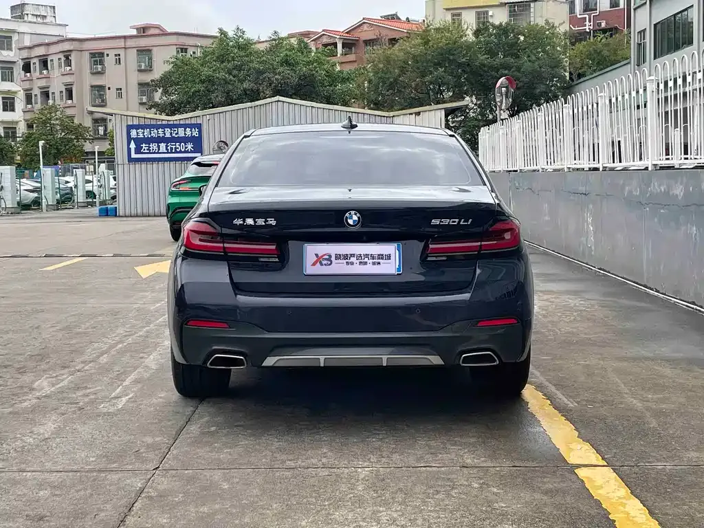 BMW 5 Series — фото 10