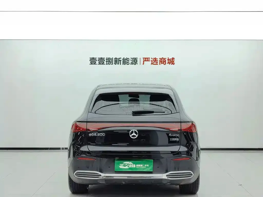 Mercedes-Benz EQE SUV — фото 3