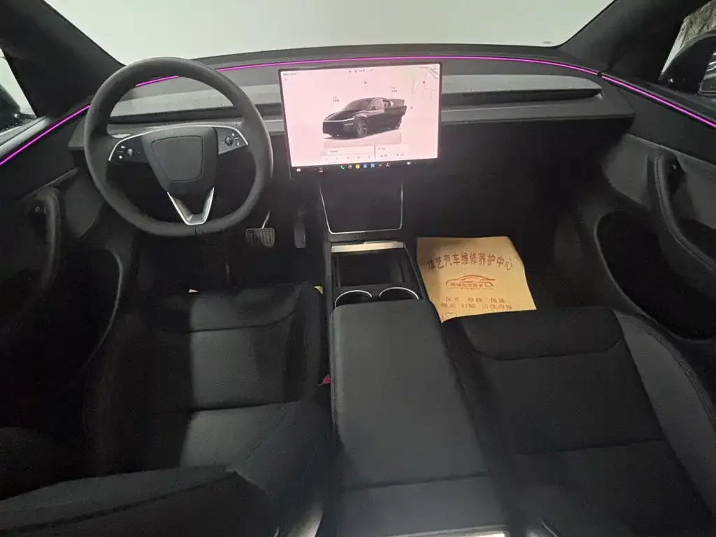 Tesla Model Y — фото 2