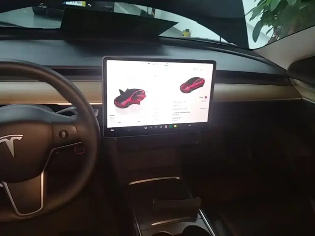 Tesla Model 3 — фото 6