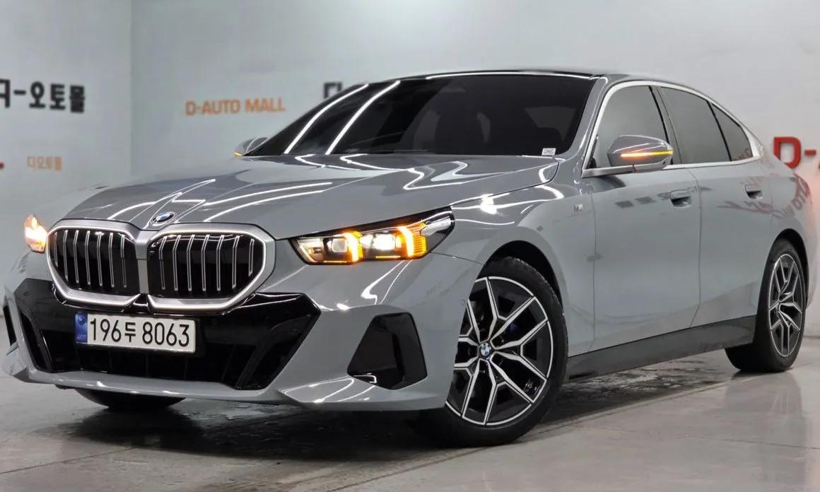 BMW 5-Series — фото 1