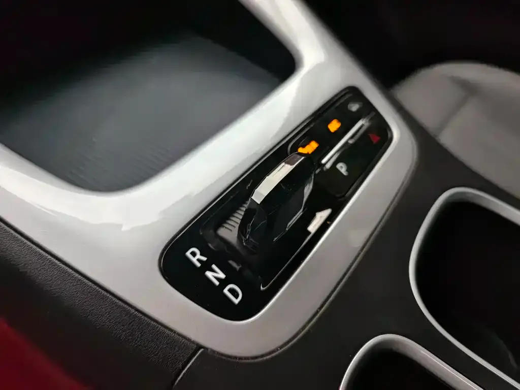 Geely Starburst — фото 9